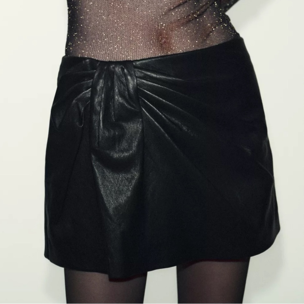 ZARA Faux Leather Ruched Skort Size L Black Mini Skirt with Shorts Side Zip NWT